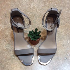NEIMAN MARCUS LEATHER ANKLE STRAP HEELS